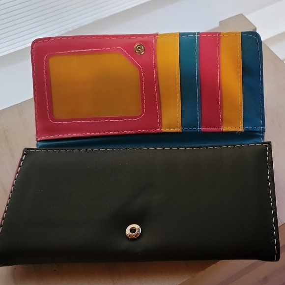 Paris Eiffel Tower Wallet - Picture 4 of 7